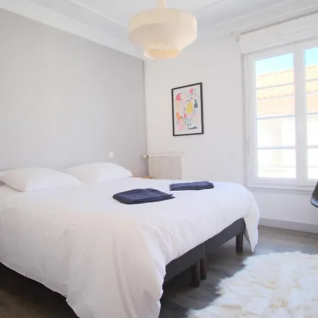 아파트 Avec Balcons Vue A Pontaillac 로양