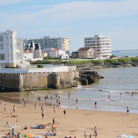 아파트 Avec Balcons Vue A Pontaillac