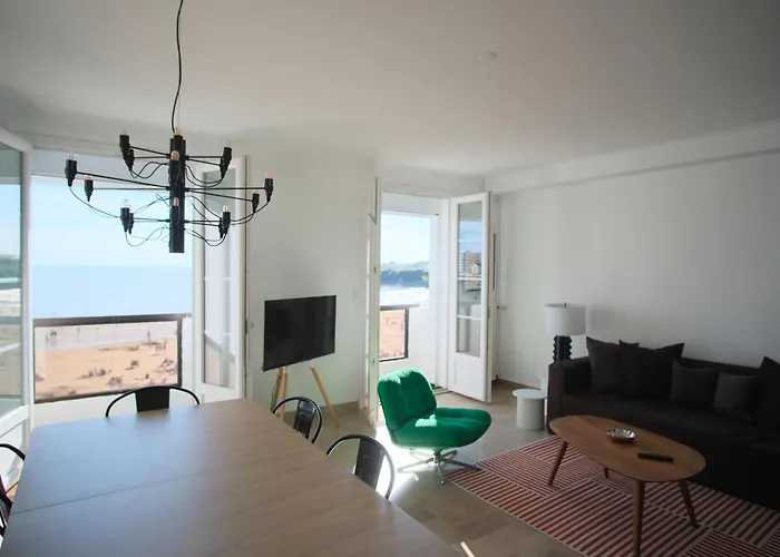 Avec Balcons Vue A Pontaillac *