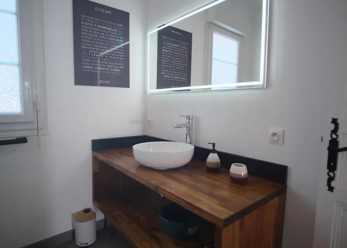 Avec Balcons Vue A Pontaillac Royan