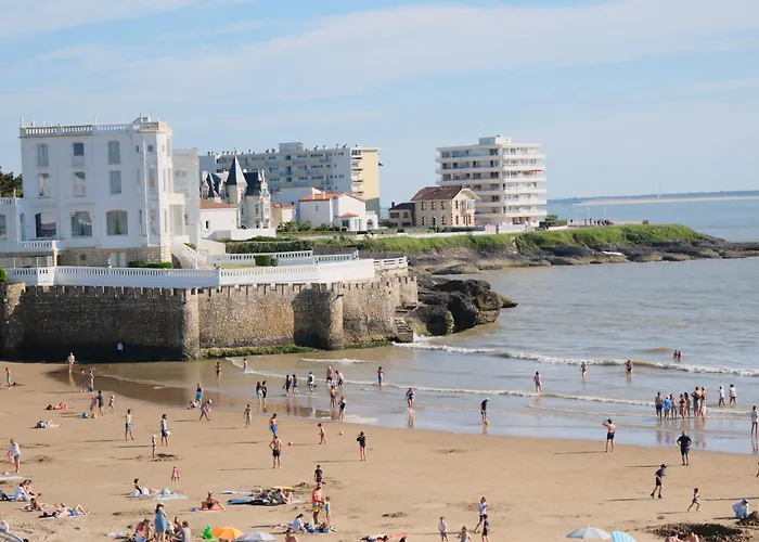 Apartment Avec Balcons Vue A Pontaillac